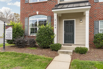 The Reserve at Catawba Creek in Gastonia, NC - Foto de edificio - Building Photo