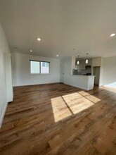 1205 Geraldine Way in Belmont, CA - Building Photo - Building Photo