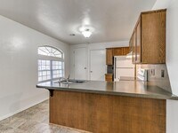 420 W Daws St photo'