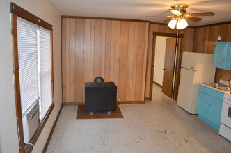 40 Main St, Unit B in Chauncey, OH - Foto de edificio - Building Photo