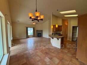 21967 Klamath River Pl in Cottonwood, CA - Building Photo - Building Photo