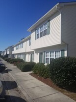 23 Pirates Cove Dr in Swansboro, NC - Building Photo - Building Photo