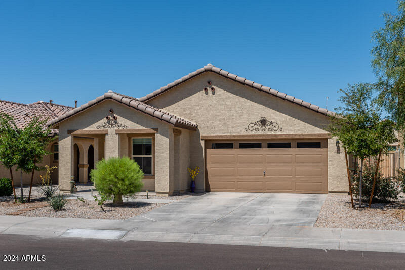 40858 W Portis Dr in Maricopa, AZ - Building Photo