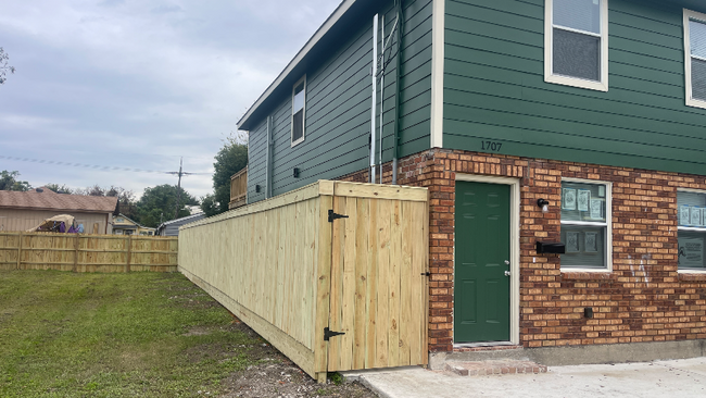 1705 Louisa St in New Orleans, LA - Building Photo - Building Photo