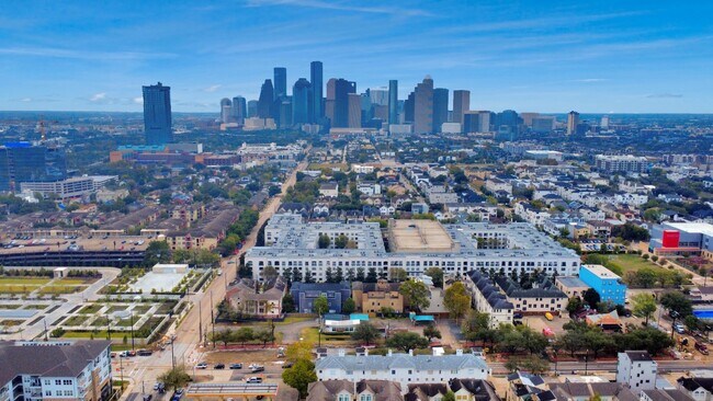 1014 Montrose Blvd in Houston, TX - Building Photo - Building Photo