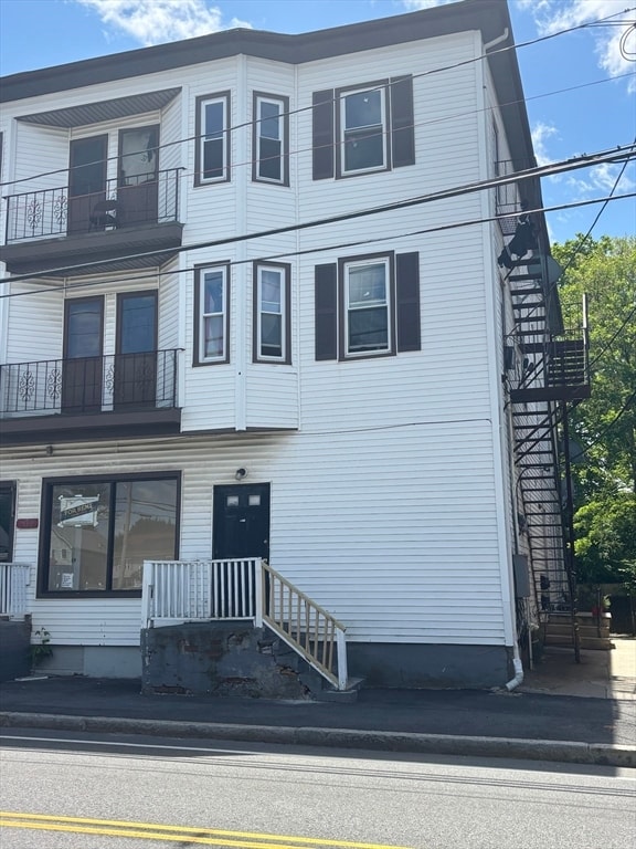 107 Ames St