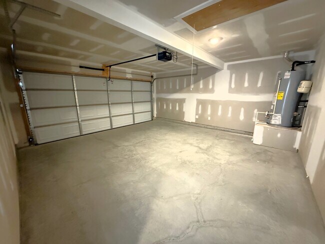 334 Amber Ave in Calera, AL - Building Photo - Building Photo