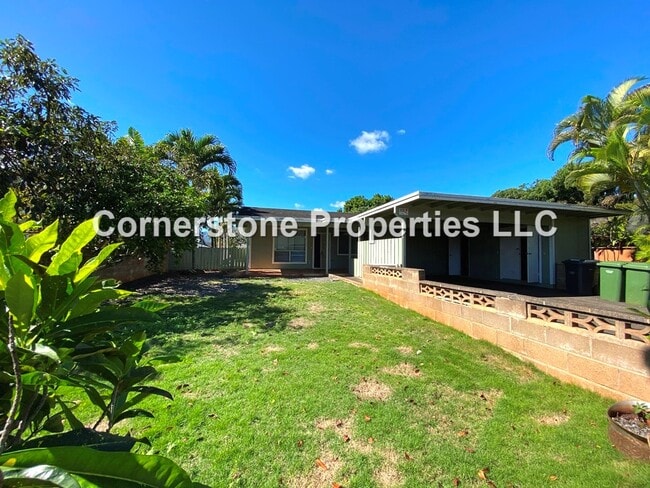 property at 94-305-305 Keaoopua Pl