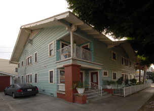 414 Olive Ave in Long Beach, CA - Building Photo - Building Photo