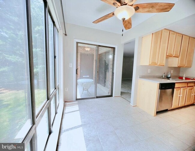 8141 Needwood Rd in Derwood, MD - Building Photo - Building Photo