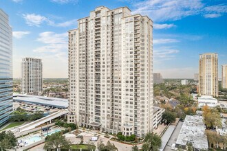 Camden Post Oak in Houston, TX - Foto de edificio - Building Photo