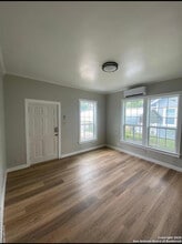 143 E Baylor St in San Antonio, TX - Building Photo - Building Photo