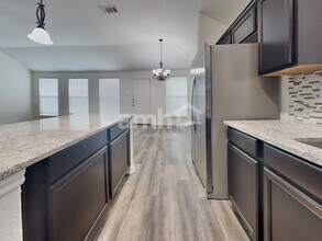 1325 Rosedale Springs Ln in Fort Worth, TX - Building Photo - Building Photo