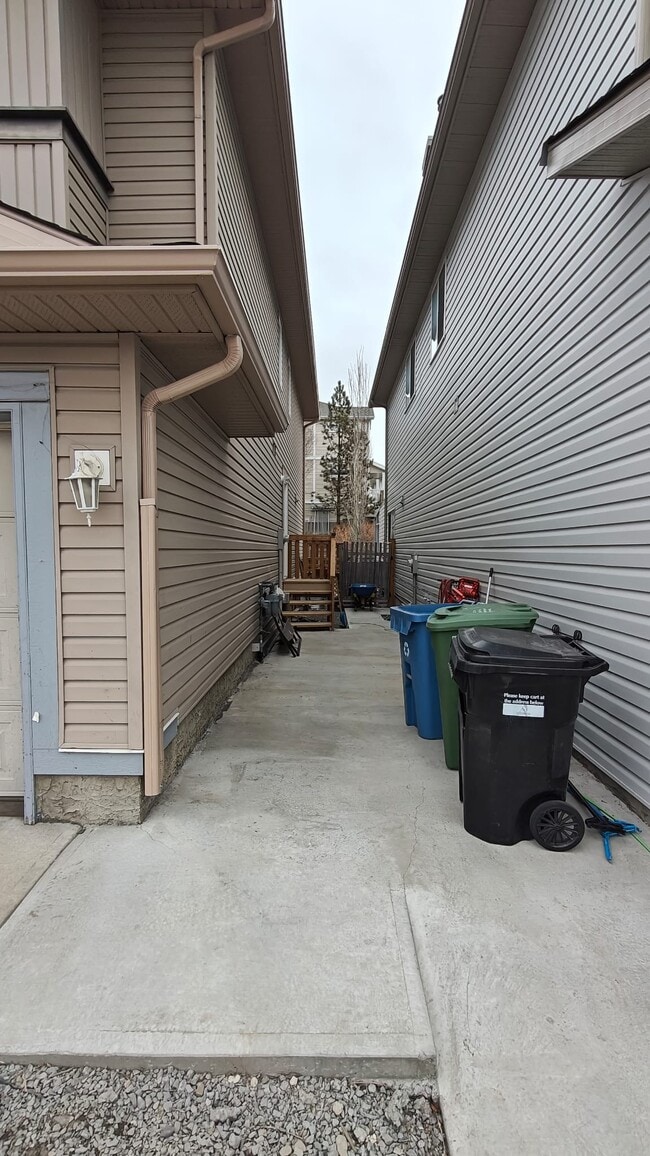 120 Evanston View NW in Calgary, AB - Building Photo - Building Photo