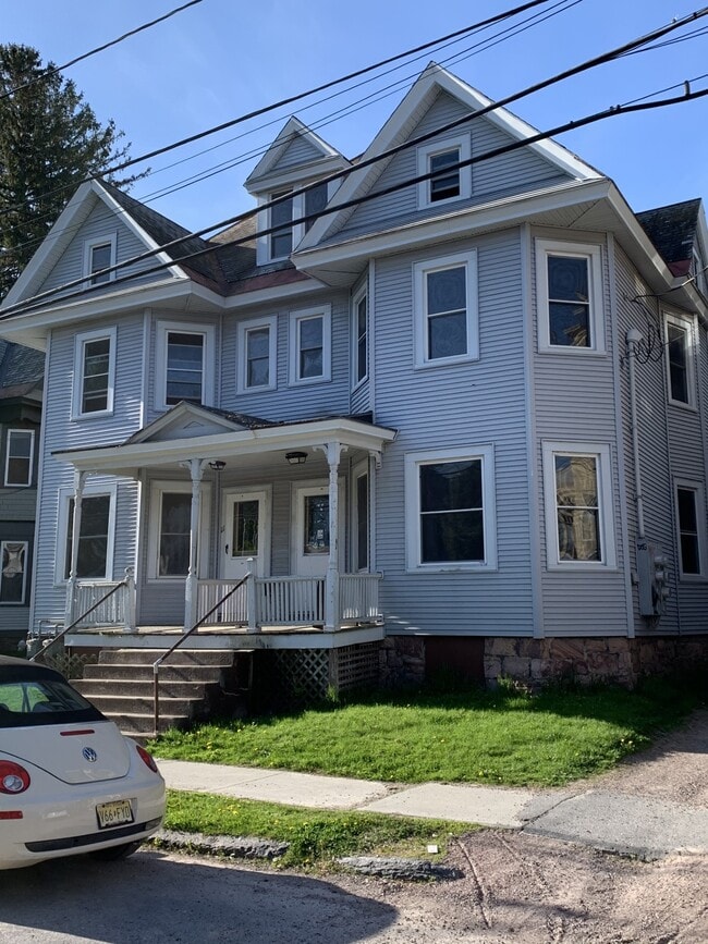 property at 9 Hickok Pl