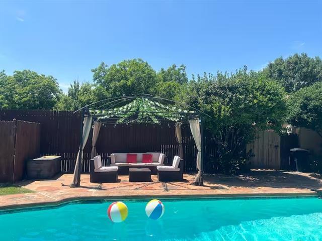 property at 1914 E Spring Valley Rd