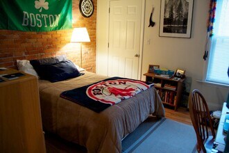 23 Aspinwall Ave, Unit 2 in Brookline, MA - Building Photo - Building Photo