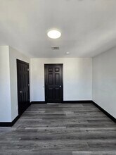 45 N 6th St, Unit 2 in Newark, NJ - Building Photo - Building Photo