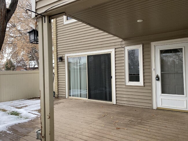 9554 E Kansas Cir in Denver, CO - Building Photo - Building Photo