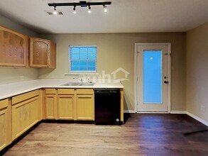 12115 Maize Dr in Noblesville, IN - Foto de edificio - Building Photo