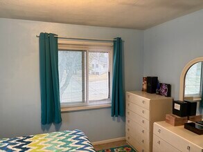 345 Allan Ave, Unit #2 in Owatonna, MN - Building Photo - Building Photo