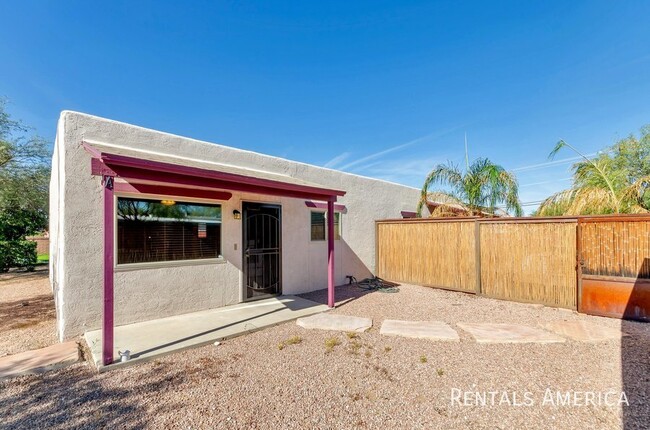 1739 E Miles St in Tucson, AZ - Building Photo - Building Photo