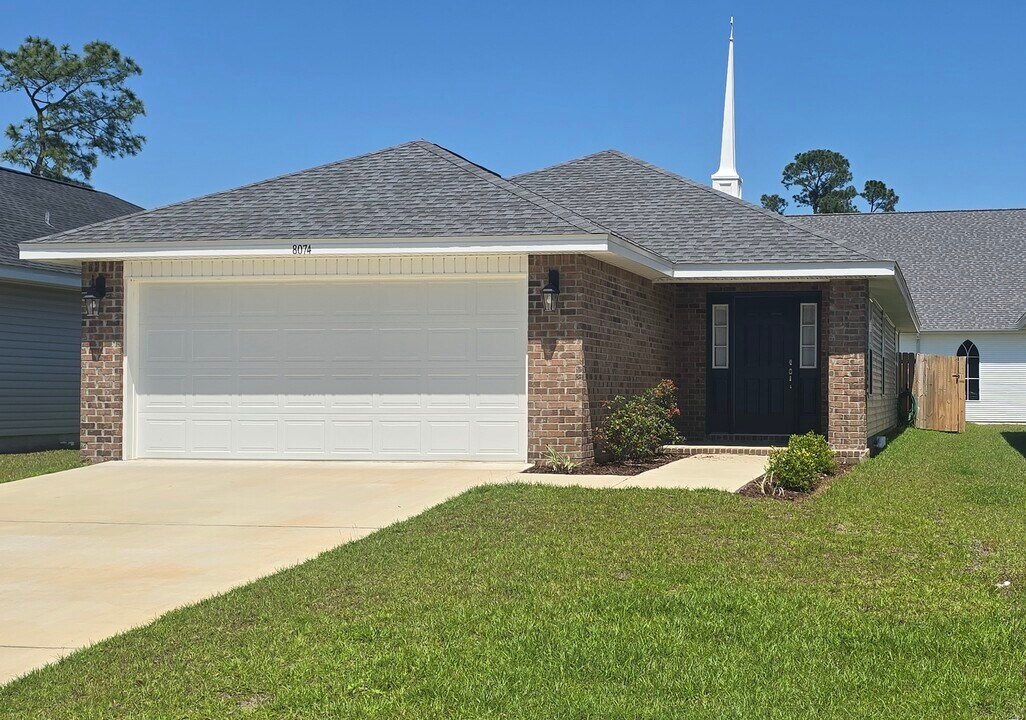 8074 Westpointe Ln in Pensacola, FL - Building Photo