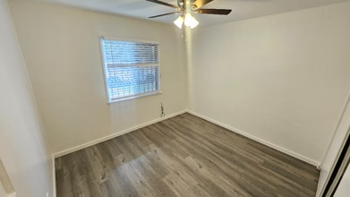 1120 E Fairview Blvd in Inglewood, CA - Foto de edificio - Building Photo