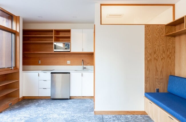 1823 NE Weidler St in Portland, OR - Building Photo - Building Photo
