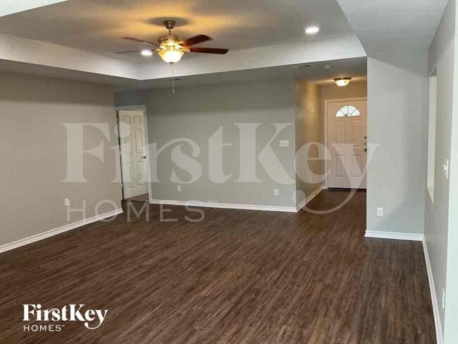 2026 Greenview Dr in Carrollton, TX - Foto de edificio - Building Photo