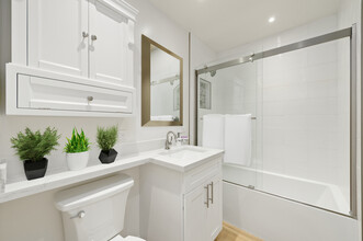 Marin Rental Properties in Tiburon, CA - Foto de edificio - Building Photo