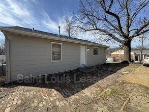 8641 Ardelia Ave in St. Louis, MO - Foto de edificio - Building Photo