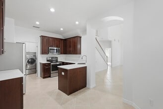 1124 118th Terrace N in St. Petersburg, FL - Building Photo - Building Photo