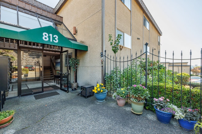 813 S 227th Pl in Des Moines, WA - Building Photo - Building Photo