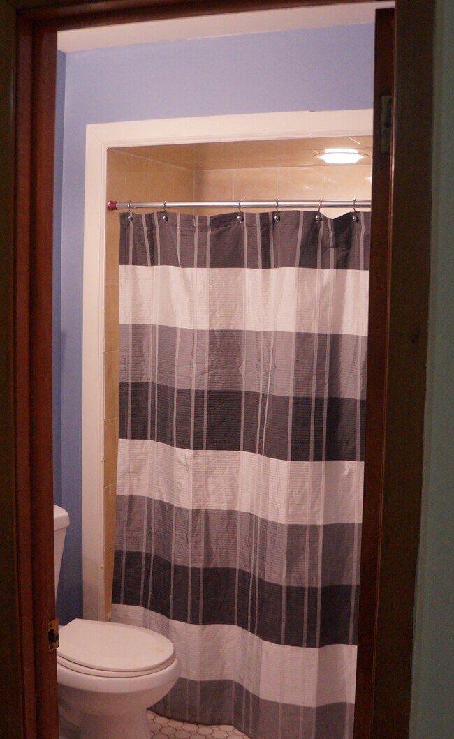 18 Liberty Ave in Jersey City, NJ - Foto de edificio - Building Photo