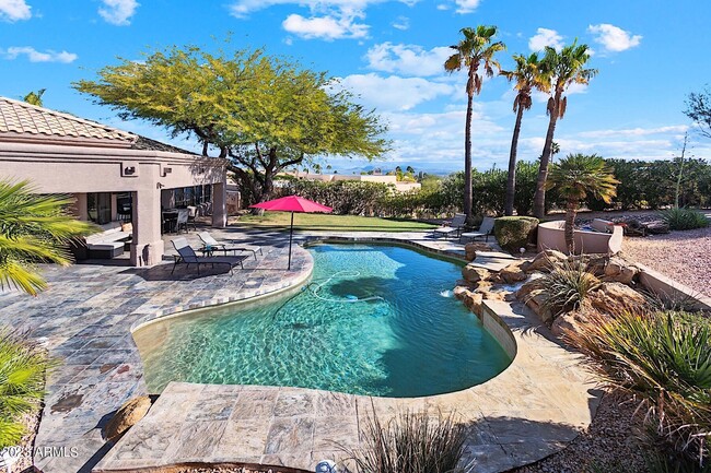 15967 E Lost Hills Dr in Fountain Hills, AZ - Foto de edificio - Building Photo