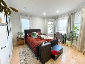 102 Buttonwood St, Unit 2BB in Boston, MA - Building Photo - Building Photo