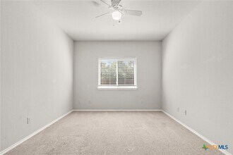 5806 Chuckwagon Cir in Killeen, TX - Building Photo - Building Photo