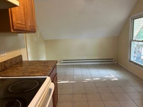 28 Fulton Ave in Waukegan, IL - Building Photo - Building Photo