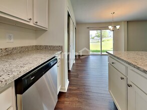 10718 Anna Ln in Independence, KY - Foto de edificio - Building Photo