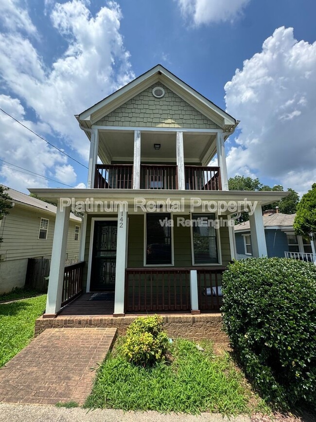 142 Little St SE