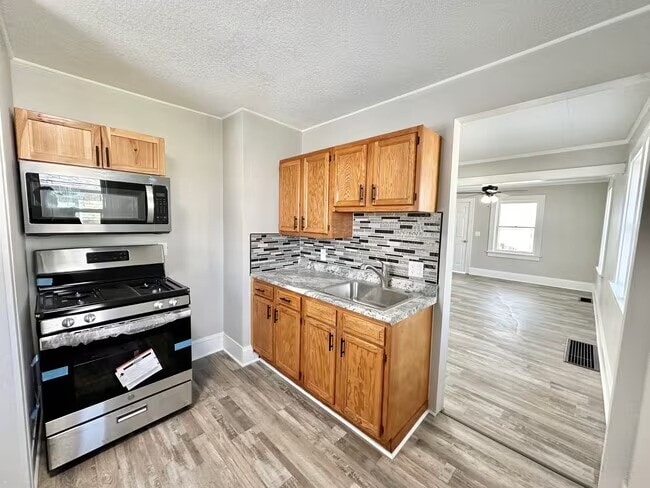 property at 1363 E 15th St