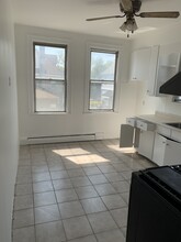 46 W 39th St in Bayonne, NJ - Building Photo - Building Photo