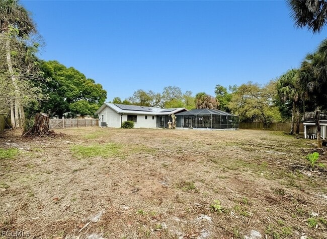 233 S Cypress St in La Belle, FL - Building Photo - Building Photo