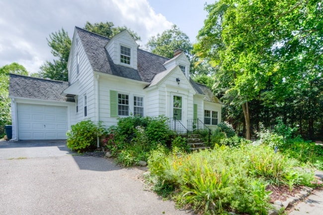 property at 16 Saxon Rd