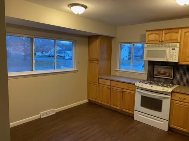 property at 5 Appletree Dr