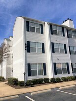 604 Shoreham Ct in Virginia Beach, VA - Building Photo