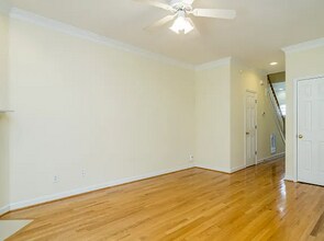 5404 Goldenglow Way in Raleigh, NC - Foto de edificio - Building Photo