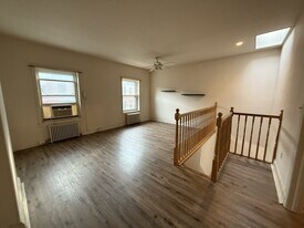 1725 Spruce St in Philadelphia, PA - Building Photo