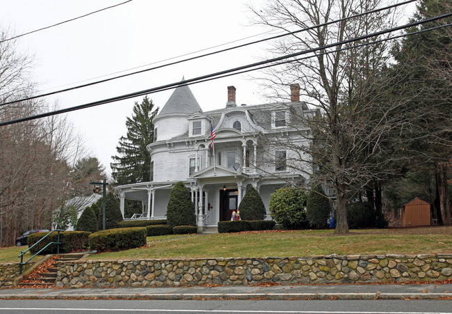 Knowlton Manor in Upton, MA - Building Photo - Building Photo